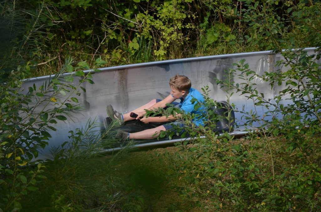 Toboggan Run Slip Child Fun - Huskyherz / Pixabay